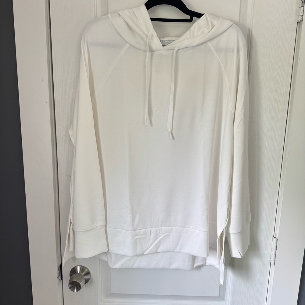 NWT Copper Fit Woman’s White Hoodie Sweatshirt Size XL